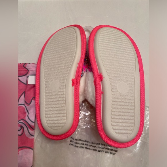 Barbie pajamas size 12 and slippers - Picture 9 of 11